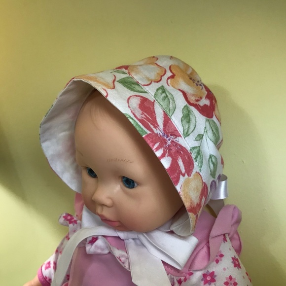 Summer Bonnet, White & Floral Print with Peek-a-boo back - Picture 4 of 8